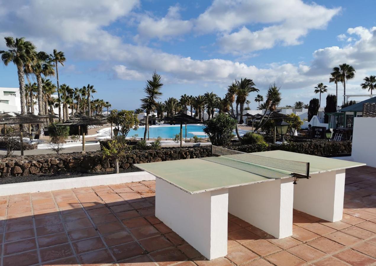 Calypso, apartamento completo con vistas al mar y a la piscina en Costa Teguise Exterior foto