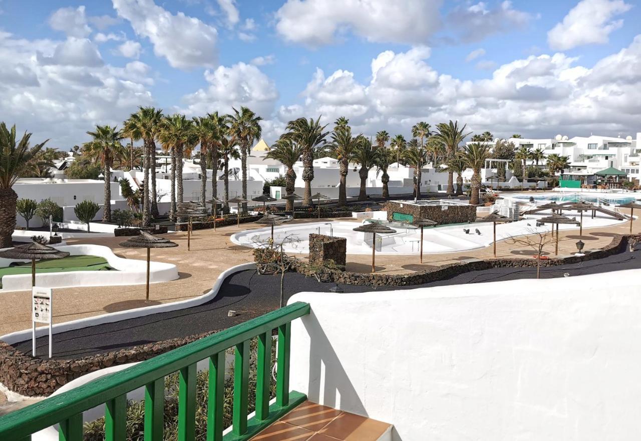 Calypso, apartamento completo con vistas al mar y a la piscina en Costa Teguise Exterior foto