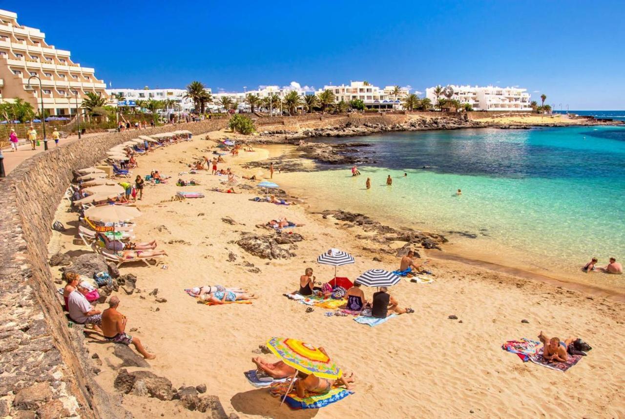 Calypso, apartamento completo con vistas al mar y a la piscina en Costa Teguise Exterior foto