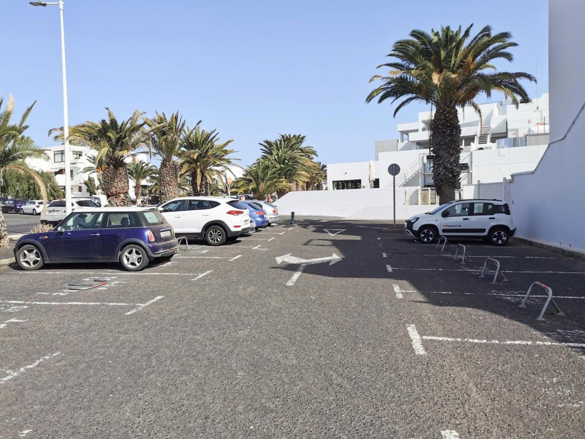 Calypso, apartamento completo con vistas al mar y a la piscina en Costa Teguise Exterior foto